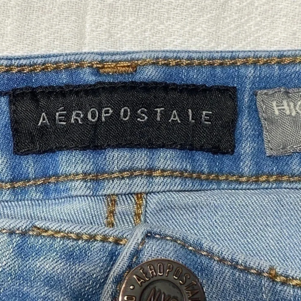 Aeropostale Distressed High Rise Shorts Women 4
